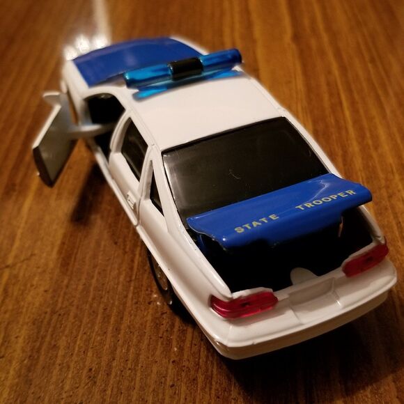 Alabama State Police Road Champs die cast police car 1:43 scale - Picture 3 of 8